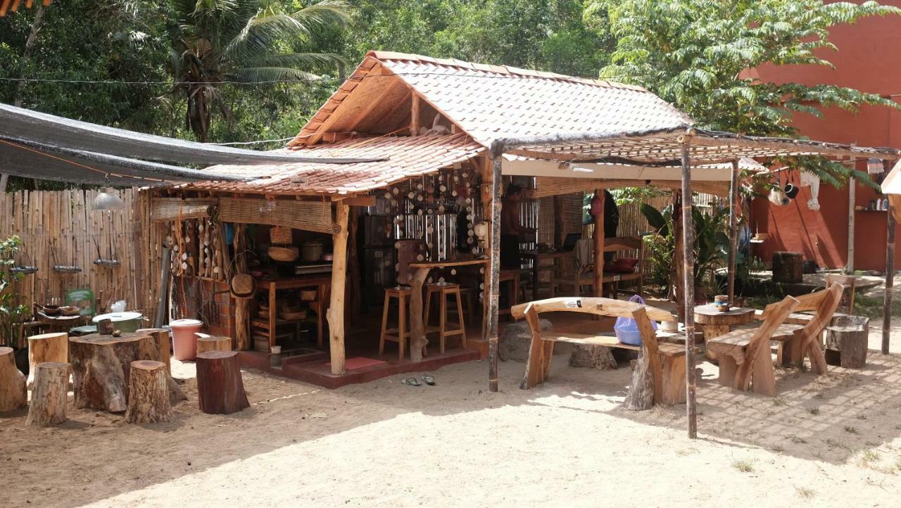 Apartamento Vh Surf Camp Pacitan Exterior foto
